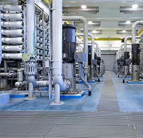 如何净化自来水厂的水？